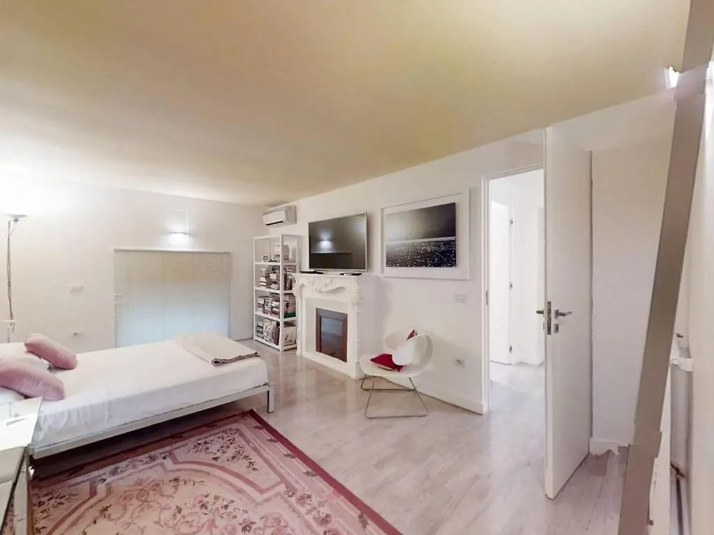 Home Meoli Naples 0*,  Italy